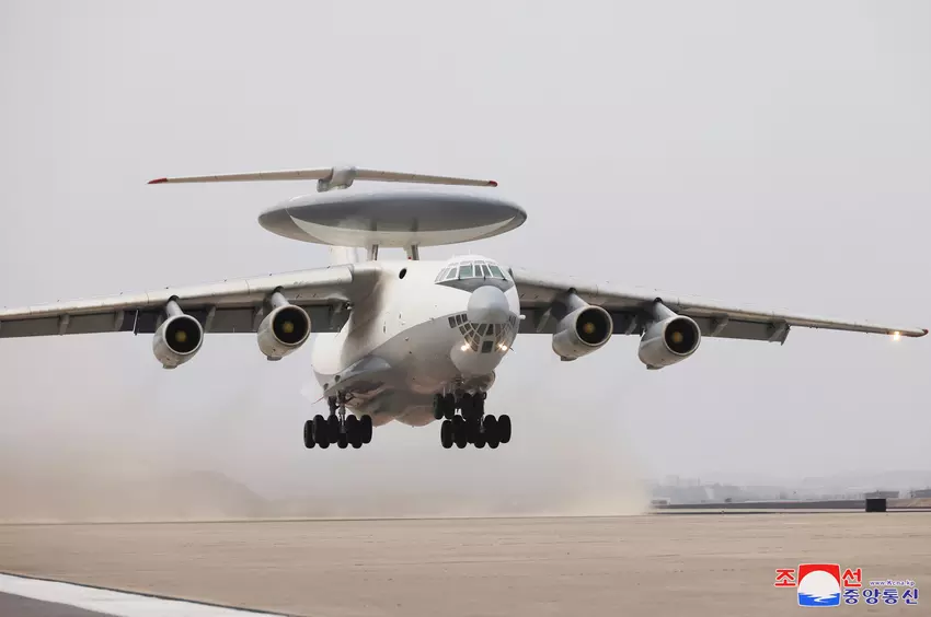 Het eerste langeafstandsverkenningsvliegtuig van Noord-Korea. Illustratie: KCNA