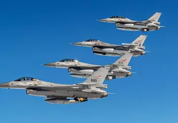 Roemenië heeft gebruikte F-16 Fighting Falcon ...