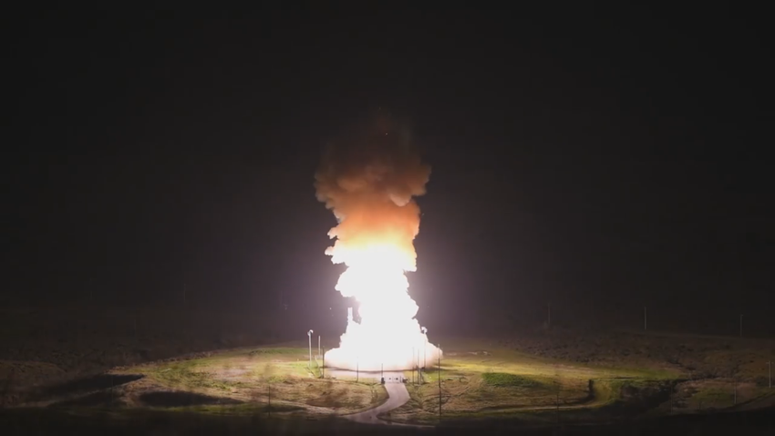 Amerikaanse luchtmacht toont zeldzame video van lancering Minuteman III intercontinentale ballistische raket