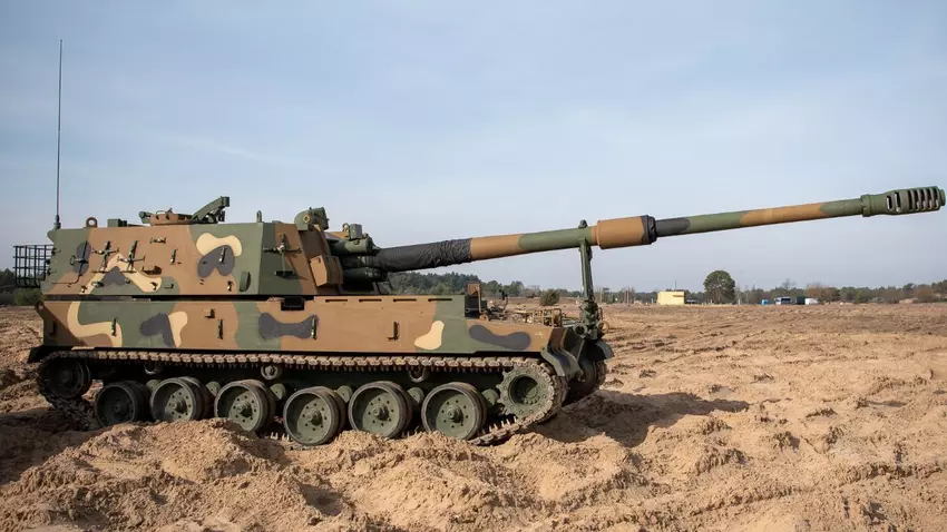 Korea verbetert K9A1 Thunder 155mm zelfrijdende houwitsers