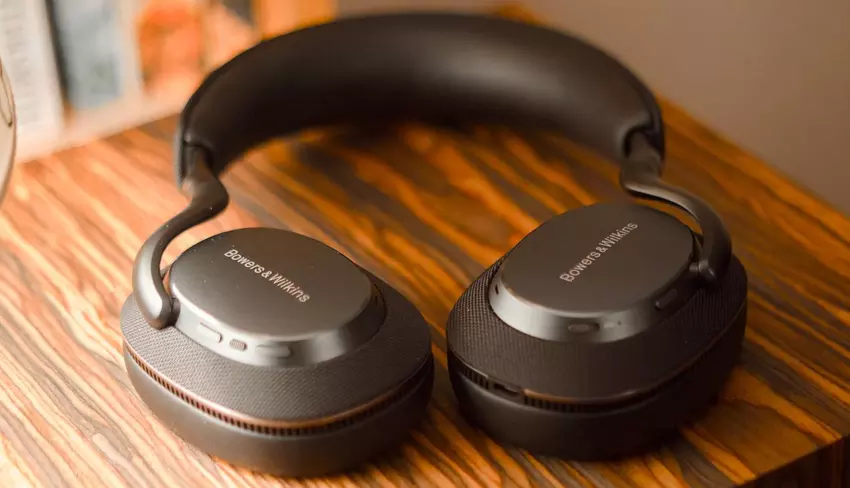 Bowers & Wilkins Px7 S3 draadloze ruisonderdrukkende koptelefoon vliegtuig