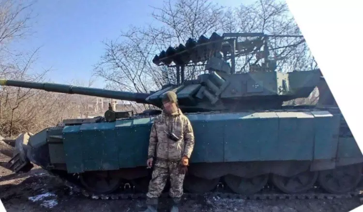 Russische gebruiken hun enige T-72B3M met ...