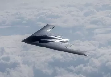 De B-2 Spirit nucleaire bommenwerper vloog ...