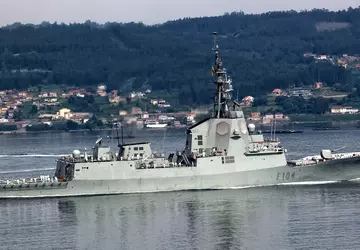 Spanje stuurt het fregat Méndez Núñez ...