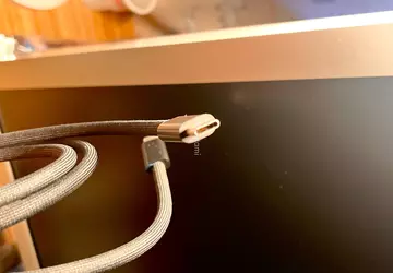 Een USB-C-kabel met gegevensoverdrachtsnelheden tot 40 ...