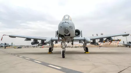 Het iconische A-10 Thunderbolt II aanvalsvliegtuig kan nu APKWS II raketten en GBU-39/B geleide bommen met kleine diameter gebruiken.