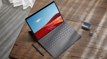 Microsoft Surface Pro X op Amazon: een hybride tablet met Surface SQ1-chip en 256 GB SSD voor een gereduceerde prijs van 759 dollar.