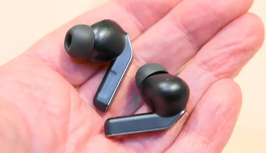 Samsung Galaxy Buds 4 Pro noise-cancelling oordopjes voor oproepen