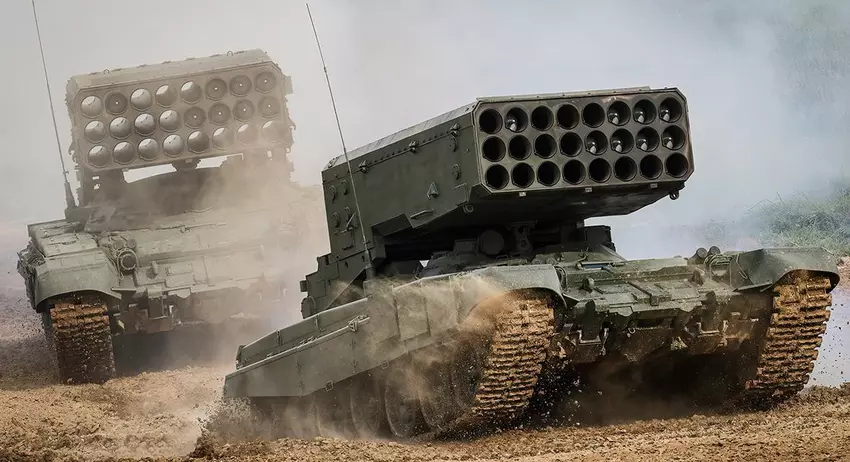 Oekraïense defensietroepen hebben twee Russische TOS-1A-systemen met thermobarische raketten ter waarde van tientallen miljoenen dollars vernietigd met FPV-drones voor 500 dollar.