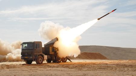 Spanje heeft 16 SILAM-lanceerinrichtingen besteld, gebaseerd op het Israëlische PULS-raketsysteem, dat ballistische raketten kan gebruiken met een bereik tot 300 kilometer.