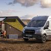 Ford Transit Trail op het platteland