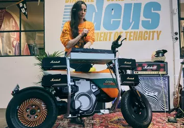 Deus Ex en BMW hebben een ...