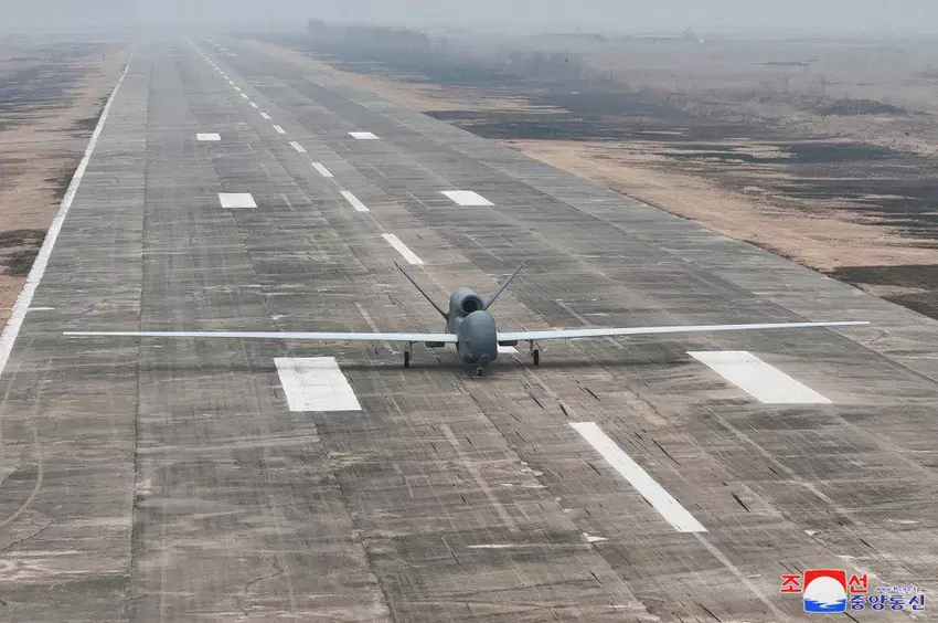 Saebyeol-4 - een nieuwe strategische drone van de DVK