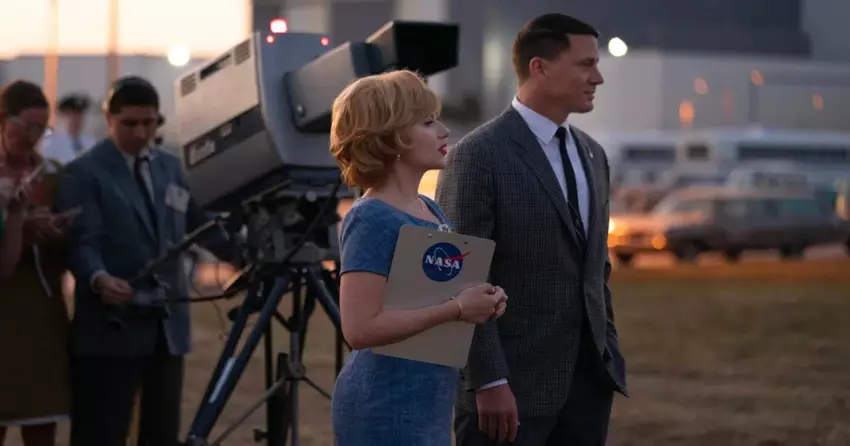 Scarlett Johansson en Channing Tatum simuleren de maanlanding in de trailer voor Fly Me To The Moon