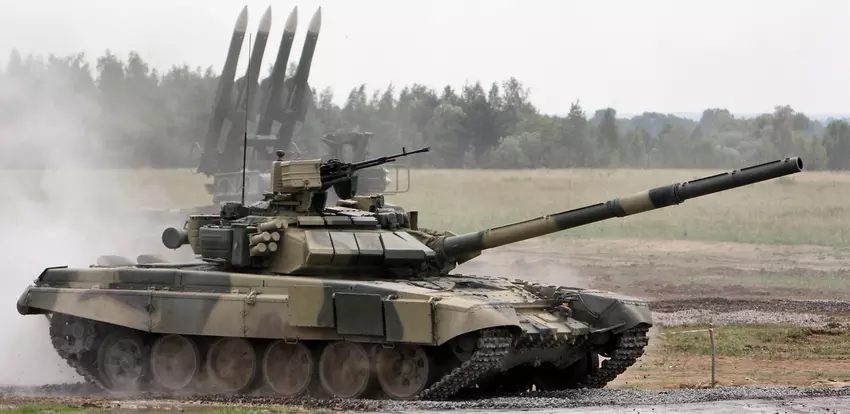 Oekraïense FPV-drones van 500 dollar hebben voor miljoenen dollars zes Russische T-90, T-80 en T-72 tanks vernietigd