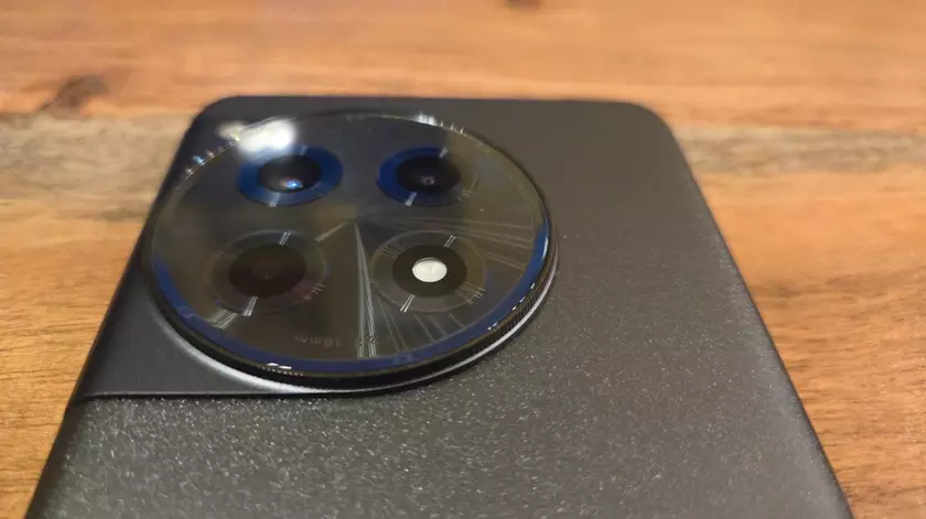 OnePlus 12R telefoon langste batterijduur