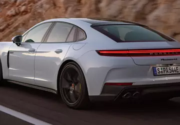 Porsche onthult twee plug-in hybrides Panamera ...