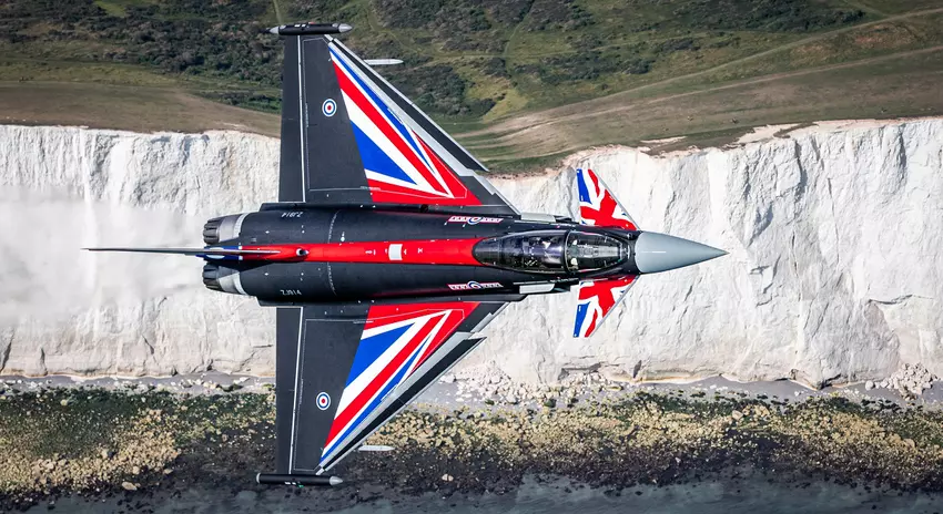 Britse Eurofighter Typhoon-gevechtsvliegtuigen beschermen civiele schepen die Oekraïens graan vervoeren in de Zwarte Zee tegen de Russen