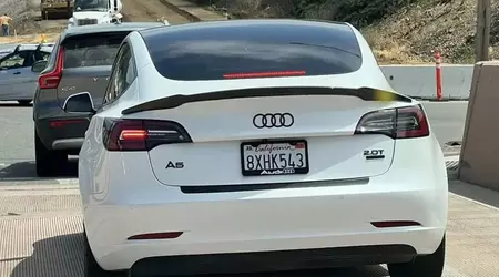 Tesla wordt giftig: eigenaars vermommen auto's als Honda, Audi en Mazda