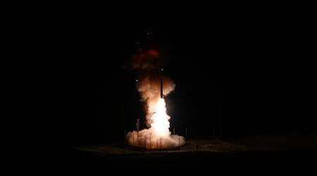 Dag Amerika: potentiële Canadese premier rekent op de nucleaire paraplu van Groot-Brittannië en Frankrijk