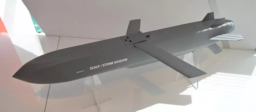 Het Verenigd Koninkrijk heeft een nieuw militair hulppakket voor Oekraïne aangekondigd dat Storm Shadow-raketten en Husky-beschermde voertuigen omvat.