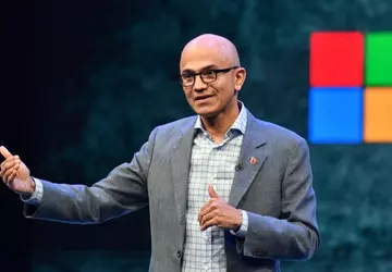 Microsoft-chef verdedigt OpenAI-investering te midden van ...