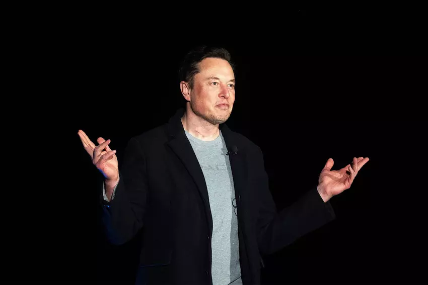 Een Zuid-Koreaanse vrouw werd verliefd op Ilon Musk's dipfake en gaf hem $50k