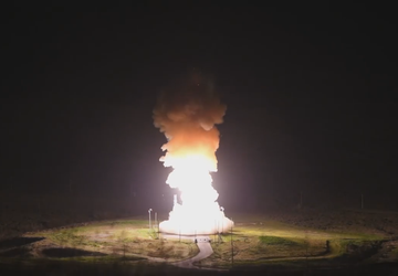 Amerikaanse luchtmacht toont zeldzame video van ...