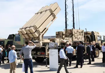 Oekraïne ontvangt twee Duitse IRIS-T SLM-luchtverdedigingssystemen ...