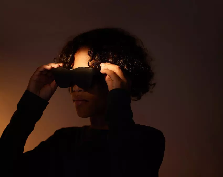 Sol Reader: een ongebruikelijke e-boeklezer in de vorm van een bril met E Ink displays in plaats van een bril