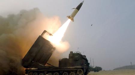 Biden beloofde Zelenskyy de levering van de eerste partij ATACMS ballistische langeafstandsraketten voor de M142 HIMARS-systemen.