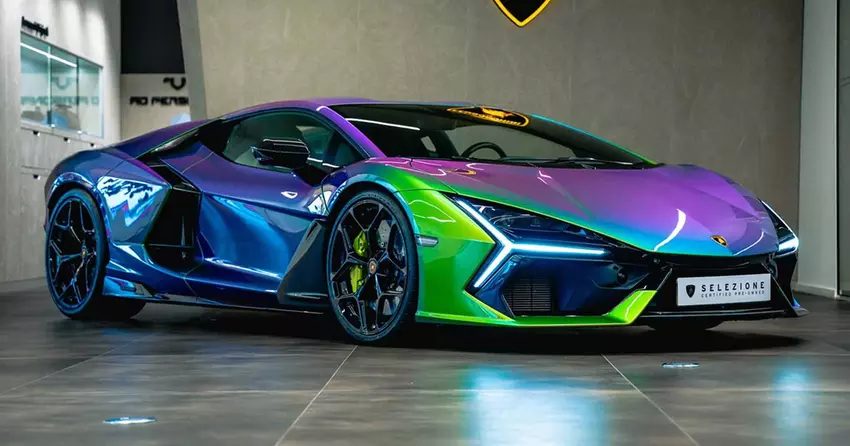 Lamborghini met de meest ongebruikelijke fabriekslak te koop in Nederland