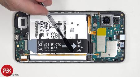 PBKreviews: Galaxy F56 5G blijkt een van de meest reparabele smartphones van Samsung te zijn - score 9 uit 10