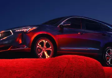 Acura vertraagt overgang naar elektrische aandrijving: ...