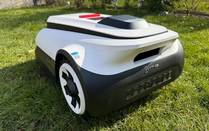 ECOVACS GOAT A2500 slimme grasmaaier met app