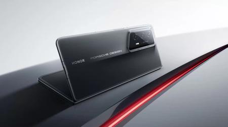 Honor Magic V2 RSR Porsche Design's premium opvouwbare smartphone gaat in Europa in de verkoop voor €2700 - €700 duurder dan de gewone Magic V2