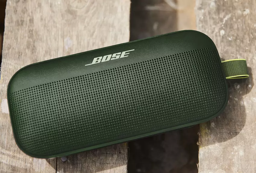 De Bose Soundlink Flex met IP67-bescherming en een batterijlevensduur tot 12 uur is verkrijgbaar bij Amazon voor $ 119 (korting van $ 30).