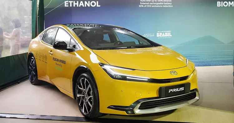 Maximum eco-vriendelijkheid: Toyota Prius PHEV omgebouwd ...