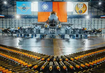 Het meest geavanceerde F-16V-gevechtsvliegtuig van de ...