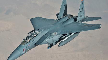 Amerikanen testen de F-15E met nieuwe goedkope raketten die tegen drones zullen worden gebruikt