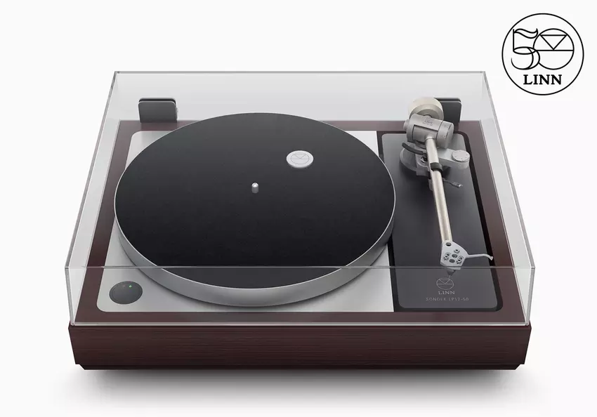 Joni Ive en zijn bedrijf hebben hun eerste project afgerond sinds ze bij Apple weg zijn - een vinyl platenspeler van $60.000
