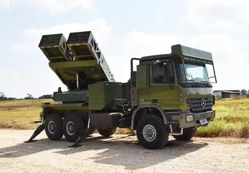 Euro-PULS zou SkyStriker kamikaze-drones, GMLRS ER-munitie, ...