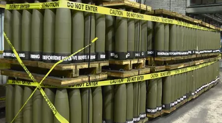 VS opent nieuwe fabriek om productie van 155 mm artilleriegranaten te verhogen