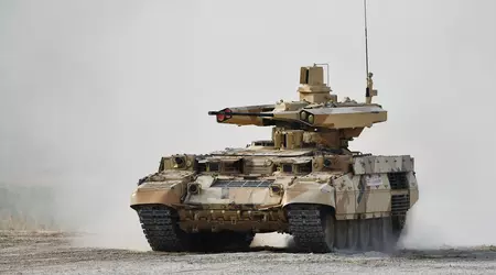 Goedkope FPV drones raken een zeldzaam Russisch Terminator gevechtsondersteuningsvoertuig en de T-80 tank die het probeerde te evacueren