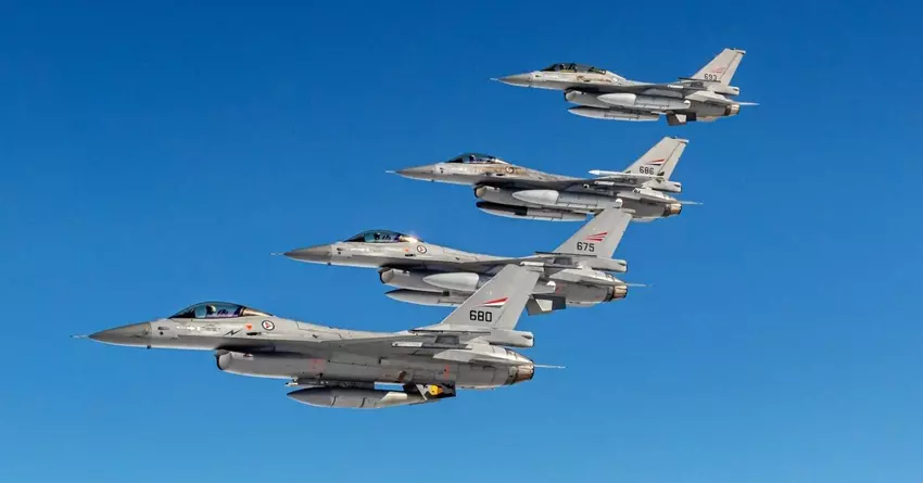 Roemenië heeft gebruikte F-16 Fighting Falcon gevechtsvliegtuigen gekocht van Noorwegen voor een bedrag van $13 miljoen, maar zal pas eind 2023 een deel van de eerste batch ontvangen.