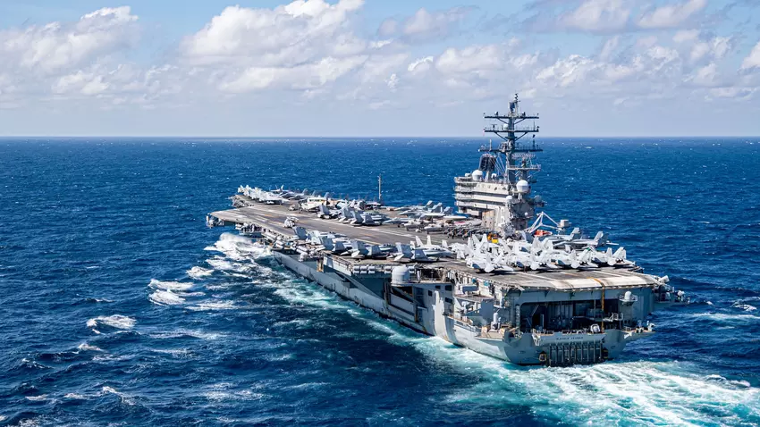 De VS stuurde het vliegdekschip USS Ronald Raegan met de destroyer USS Shoup, raketkruisers USS Robert Smalls en USS Antietam naar de Republiek Korea.