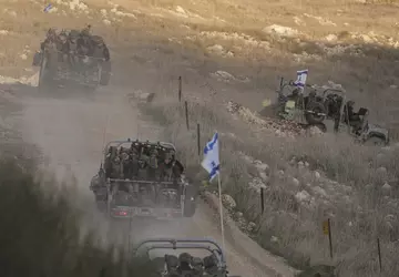 Israël valt munitiedepots aan in Syrië ...