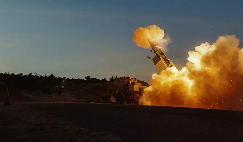 Lockheed Martin en het Amerikaanse leger testen met succes lange afstand Precision Strike Missile