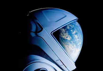 SpaceX onthult nieuw ruimtepak voor historische ...