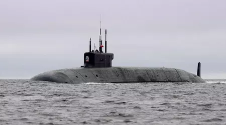 De Russische marine heeft de nucleair aangedreven onderzeeër Keizer Alexander III ontvangen, die bewapend zal zijn met intercontinentale Bulava ballistische raketten.